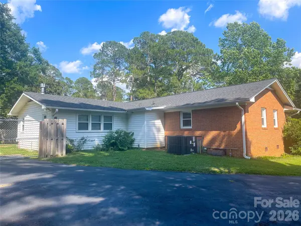 14 Hamden CIR, Cheraw, SC 29520