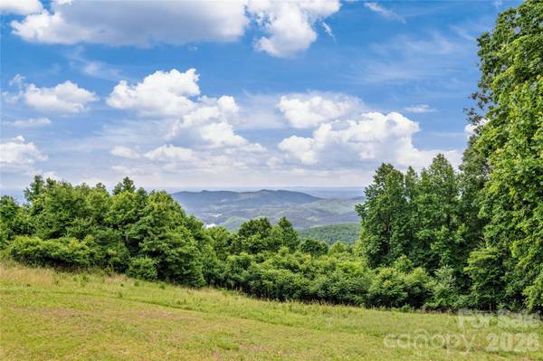 576 Lake Vista DR, Glade Valley, NC 28627