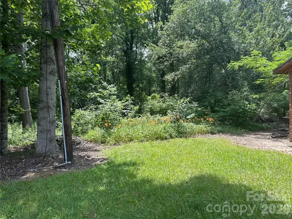 3177 Haywood RD, Hendersonville, NC 28791