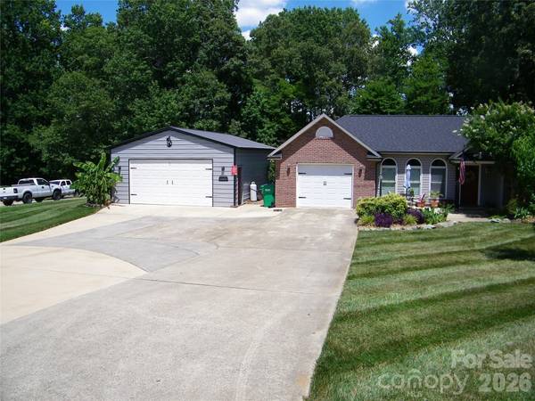 609 Redah AVE, Locust, NC 28097
