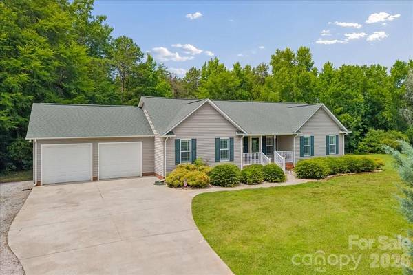 1512 Kinglet DR, York, SC 29745