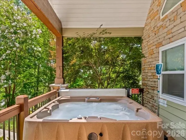 119 & 127 Deer Hill LN, Weaverville, NC 28787