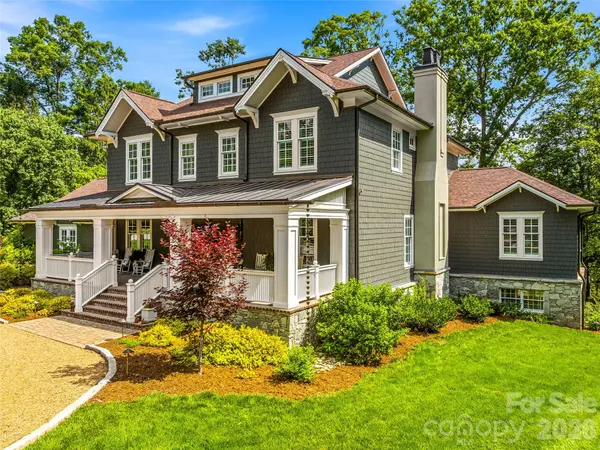 1 Cedar Chine DR, Asheville, NC 28803