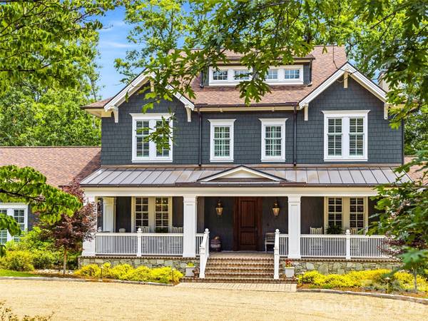 1 Cedar Chine DR, Asheville, NC 28803