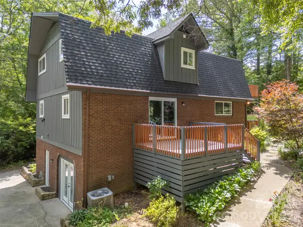 3276 Howard Gap RD, Hendersonville, NC 28792