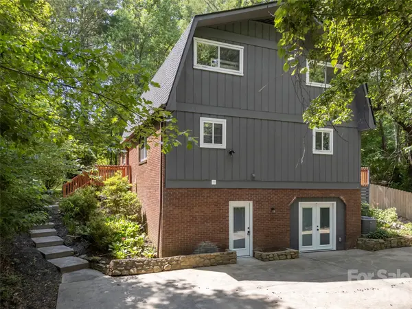 3276 Howard Gap RD, Hendersonville, NC 28792
