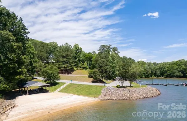 136 Oak Point LN #36, Stony Point, NC 28678