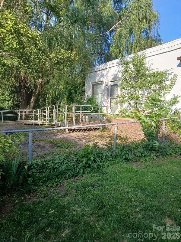 344 W Haywood ST, Asheville, NC 28801