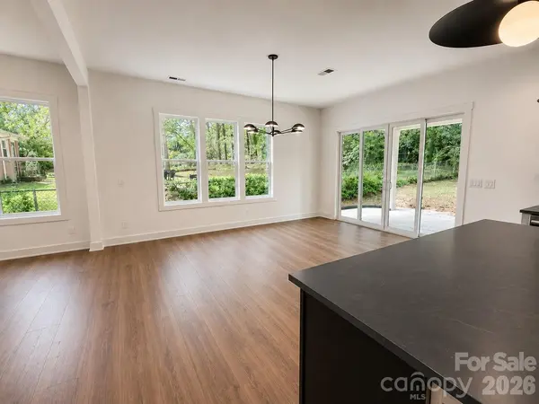 2621 Springway DR, Charlotte, NC 28205