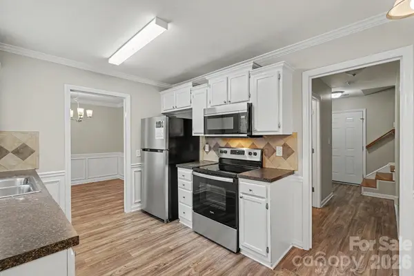 8904 Brown Oak CT, Charlotte, NC 28227