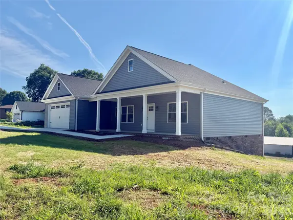 263 C I Chapman CT, Taylorsville, NC 28681