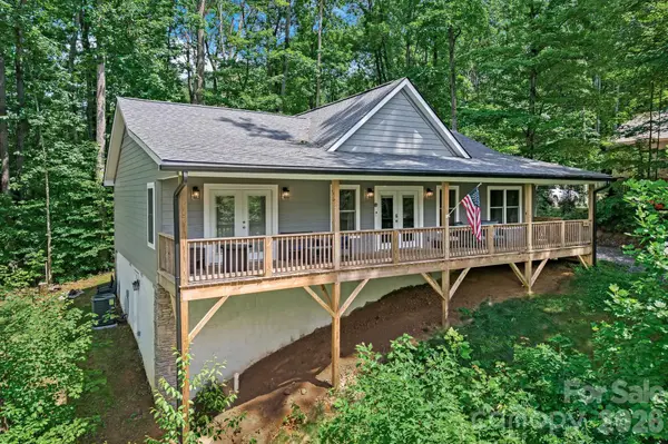 30 Sleeping Bear RDG, Maggie Valley, NC 28751