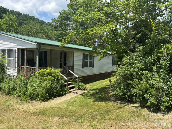 130 Wid Smith RD, Burnsville, NC 28714