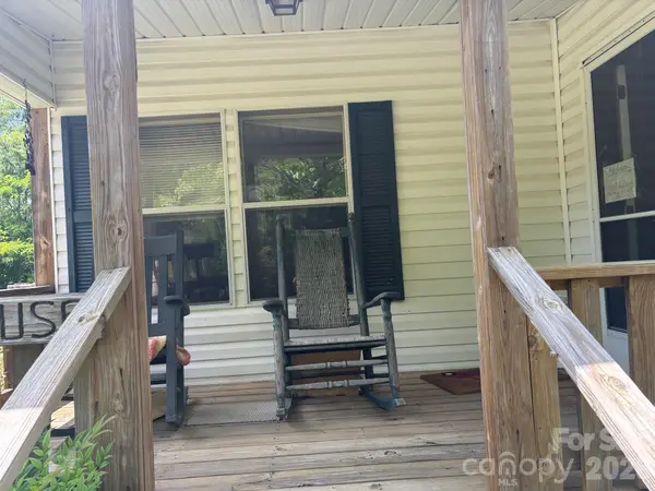 130 Wid Smith RD, Burnsville, NC 28714