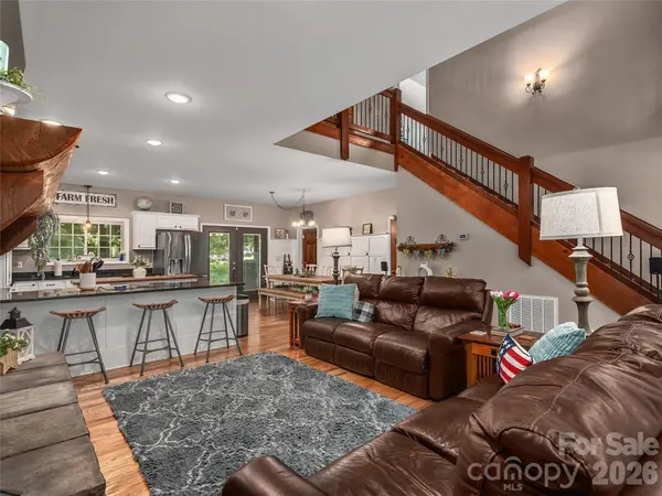 148 Campbell Creek RD, Maggie Valley, NC 28751