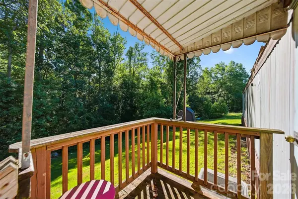 300 Excelsior DR, Connelly Springs, NC 28612