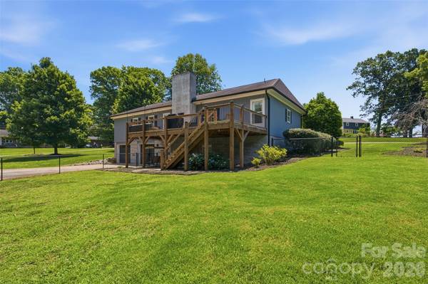 21 Eagle DR, Taylorsville, NC 28681
