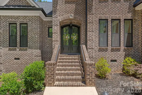 156 Crooked Branch WAY, Troutman, NC 28166