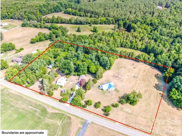 2860 Needmore RD, Woodleaf, NC 27054