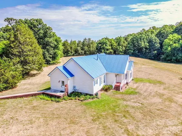 2860 Needmore RD, Woodleaf, NC 27054