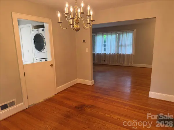 901 Ridgecrest DR NE, Lenoir, NC 28645