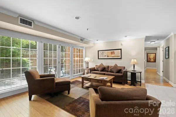 201 Bowling Park RD, Asheville, NC 28803