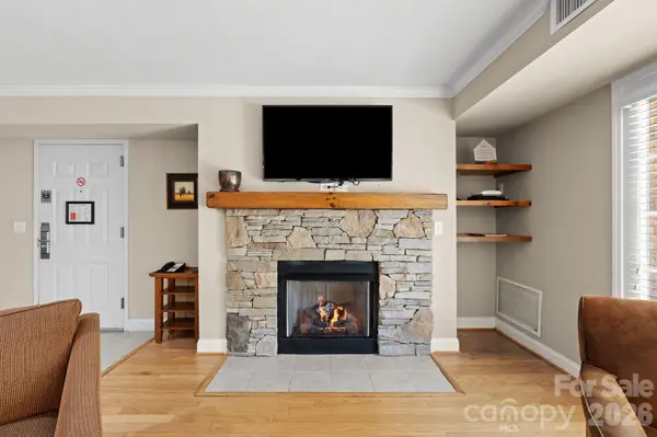 201 Bowling Park RD, Asheville, NC 28803