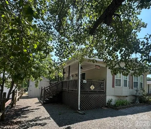 143 Cardinal DR #564, New London, NC 28127
