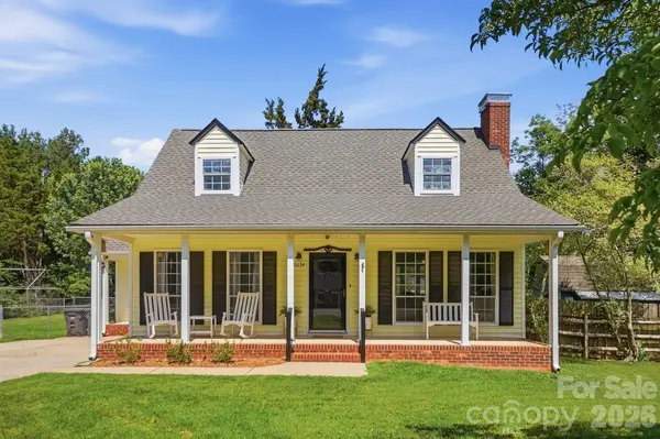 2634 Cherokee CT, Gastonia, NC 28056