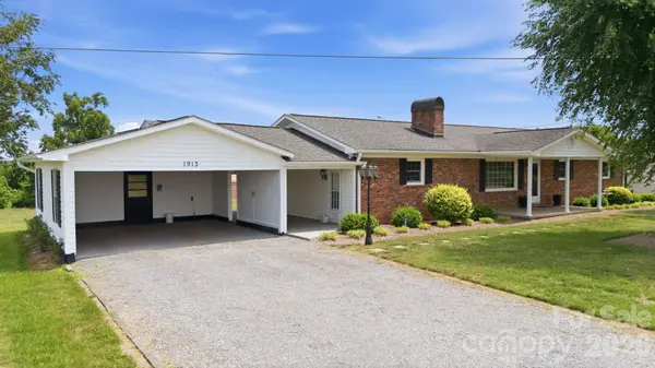 1913 Nebo RD, Boonville, NC 27011