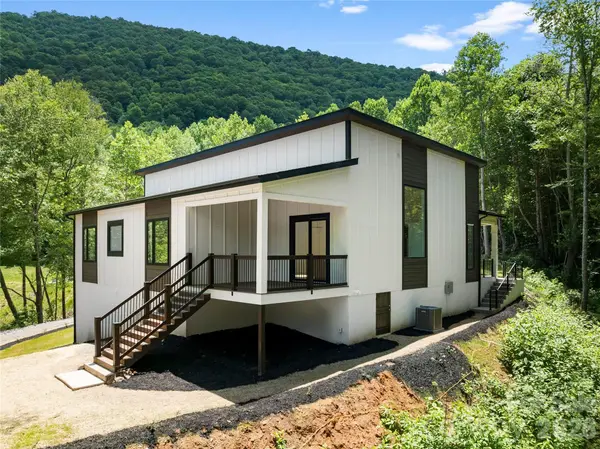 23 Early Spring WAY, Leicester, NC 28748
