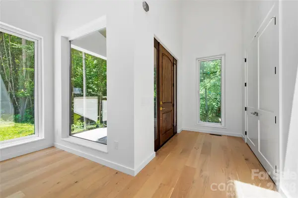 23 Early Spring WAY, Leicester, NC 28748