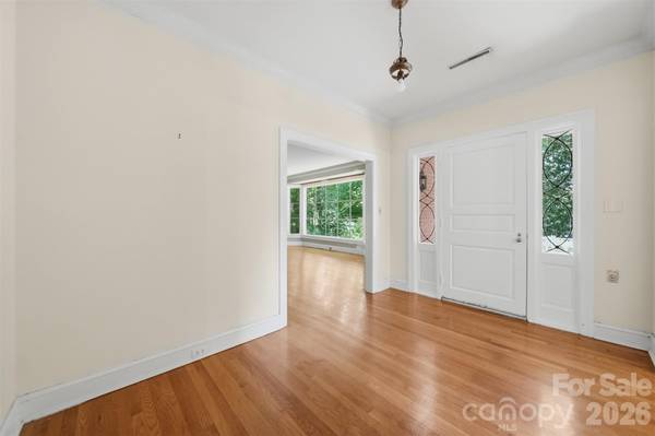 826 S College AVE, Newton, NC 28658