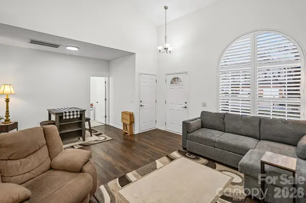 2737 Mill Valley CT, Matthews, NC 28105