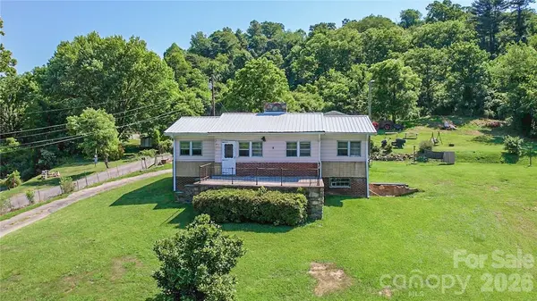 415 Weaverville RD #59 1/2 PT 59 & PT 60, Asheville, NC 28804