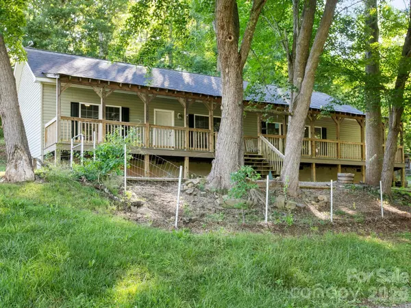 35 Cedar Farm RD, Asheville, NC 28803