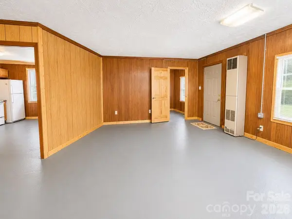 61 Haywood RD, Asheville, NC 28806