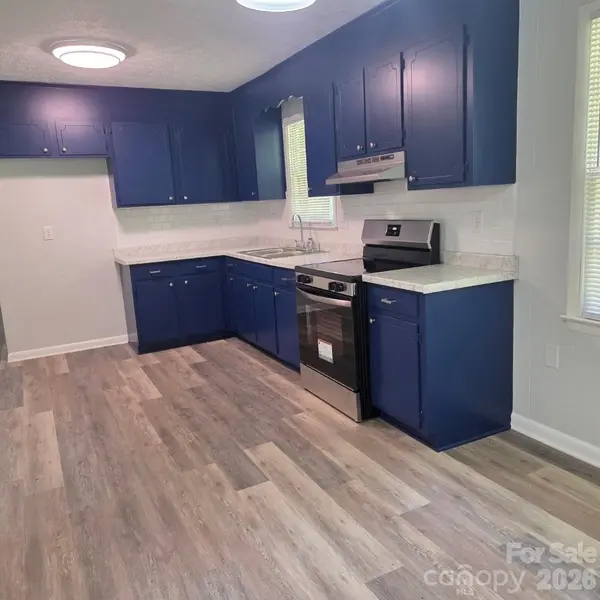251 Branchwood CIR, Kings Mountain, NC 28086
