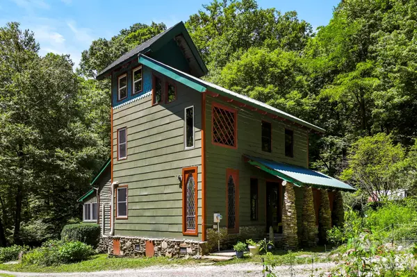 173 Camp Elliott RD, Black Mountain, NC 28711