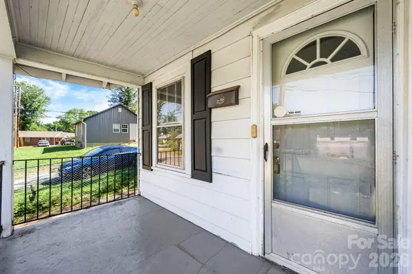 115 Brackett ST, Morganton, NC 28655