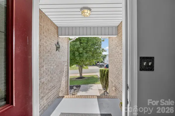 1590 Mayfair DR, Conover, NC 28613