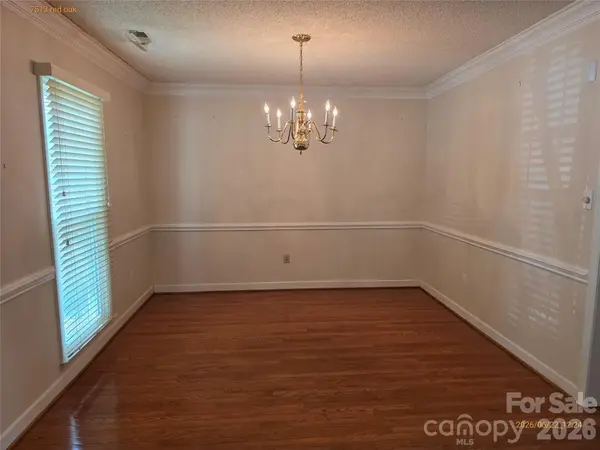 7513 Red Oak LN, Charlotte, NC 28226