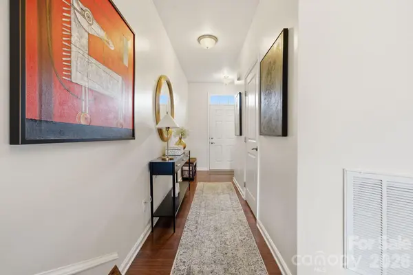 1760 Evergreen DR, Charlotte, NC 28208