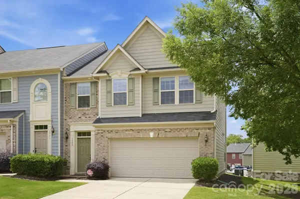 1760 Evergreen DR, Charlotte, NC 28208
