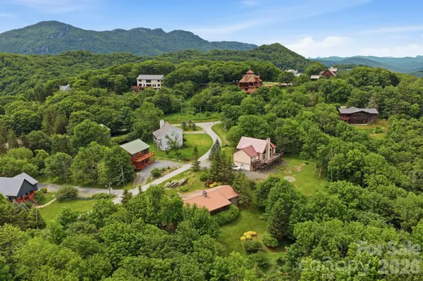 276 Four Diamond DR, Seven Devils, NC 28604