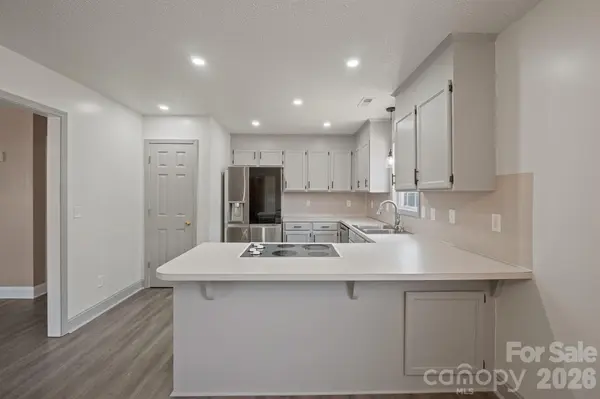 114 Glenwood Valley DR, Harmony, NC 28634