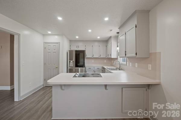 114 Glenwood Valley DR, Harmony, NC 28634