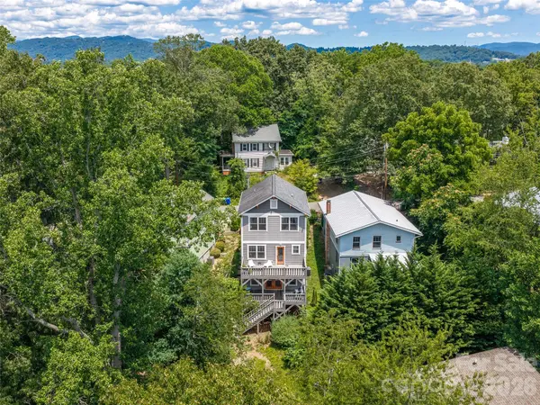 60 Mardell CIR, Asheville, NC 28806