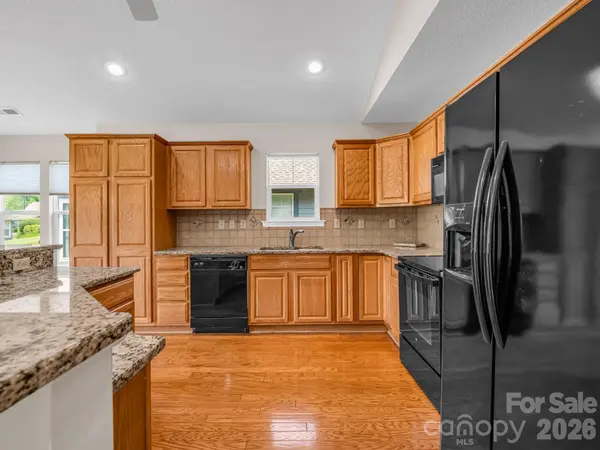 51 Barn Owl WAY, Hendersonville, NC 28792
