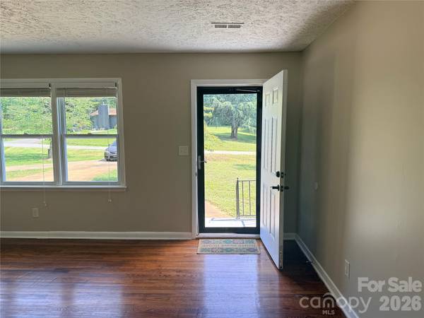 267 Hoopaugh AVE, Ellenboro, NC 28040